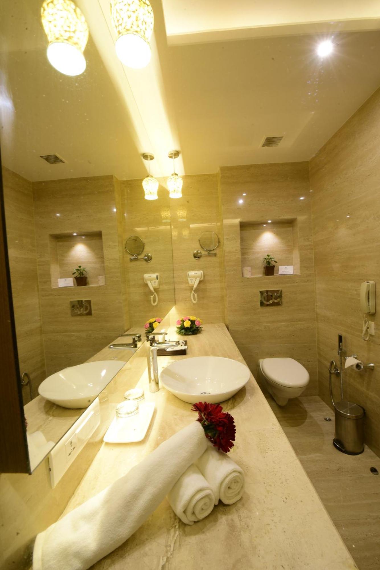 Surestay Plus By Best Western Amritsar Exterior foto